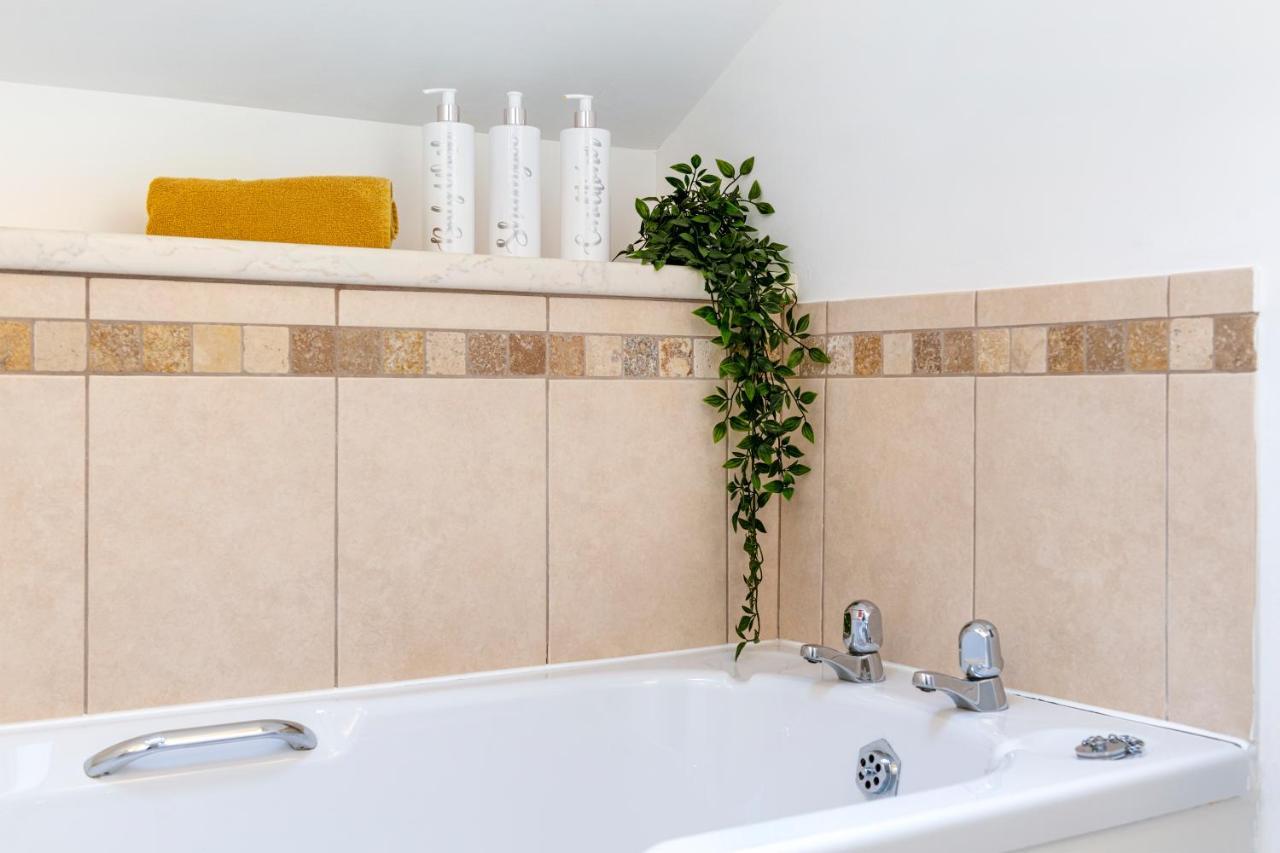 City Centre Charming 2 Bed Lovely Apartment-Snugstaff Lincoln Bagian luar foto